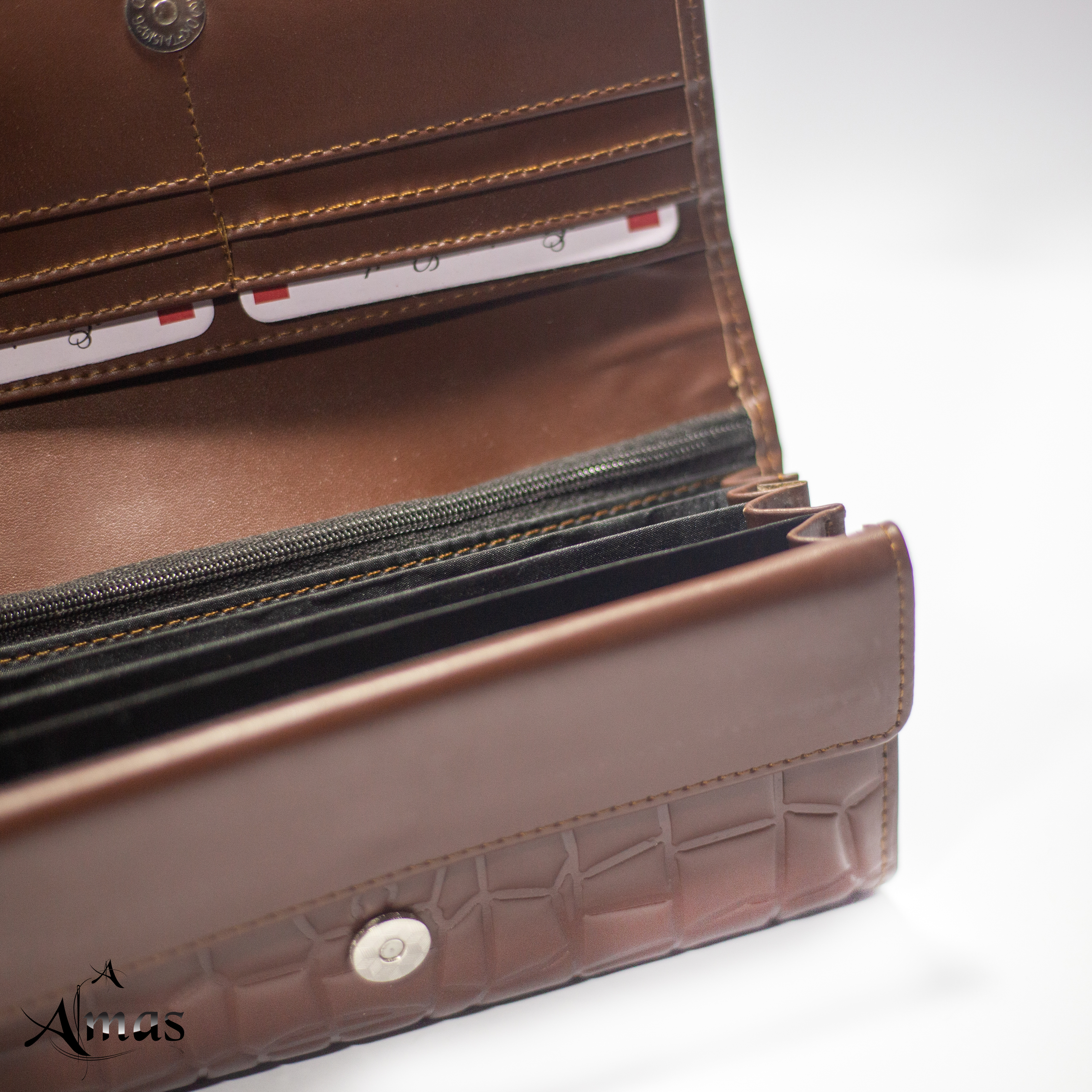 Almas leather wallet interior