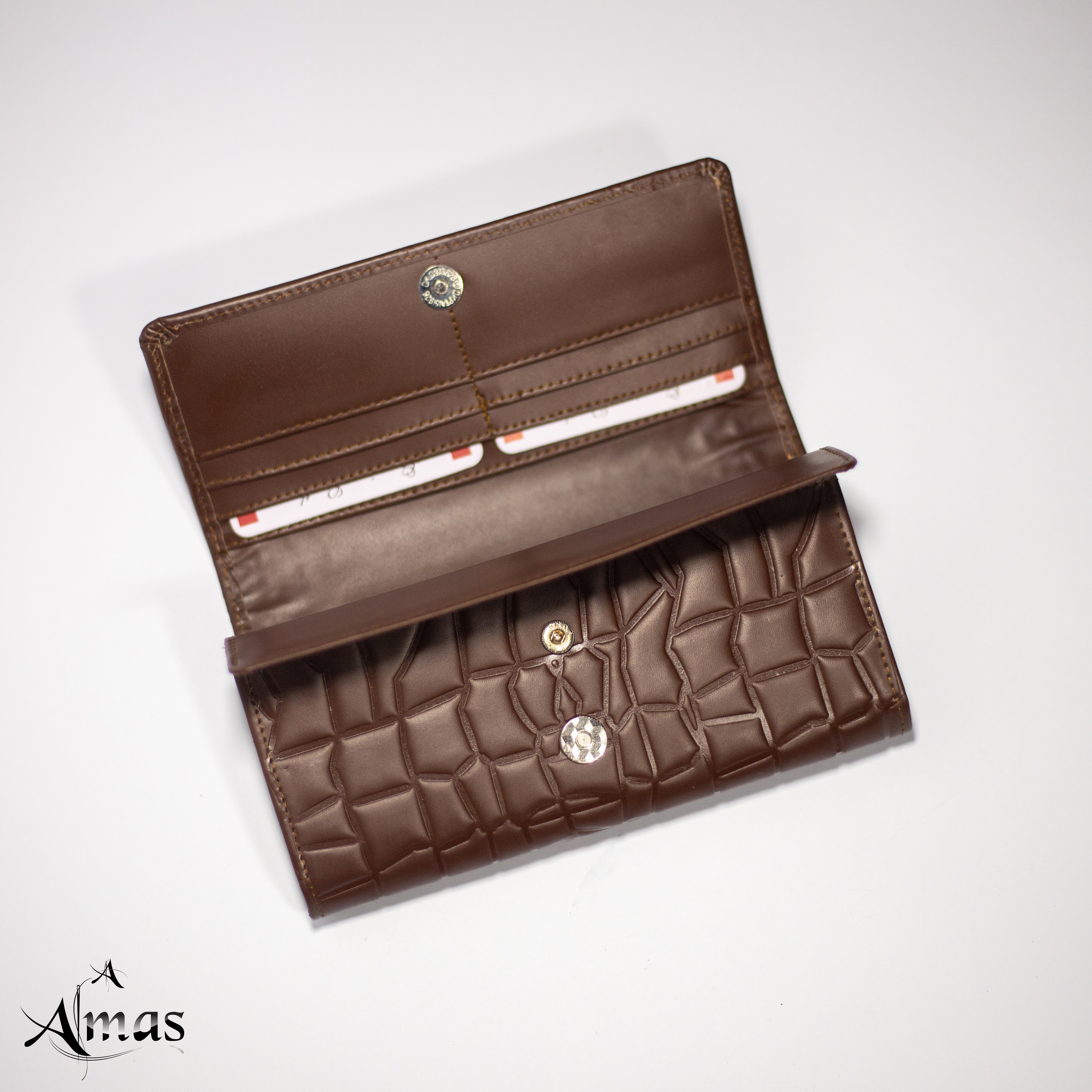 Almas leather wallet detail
