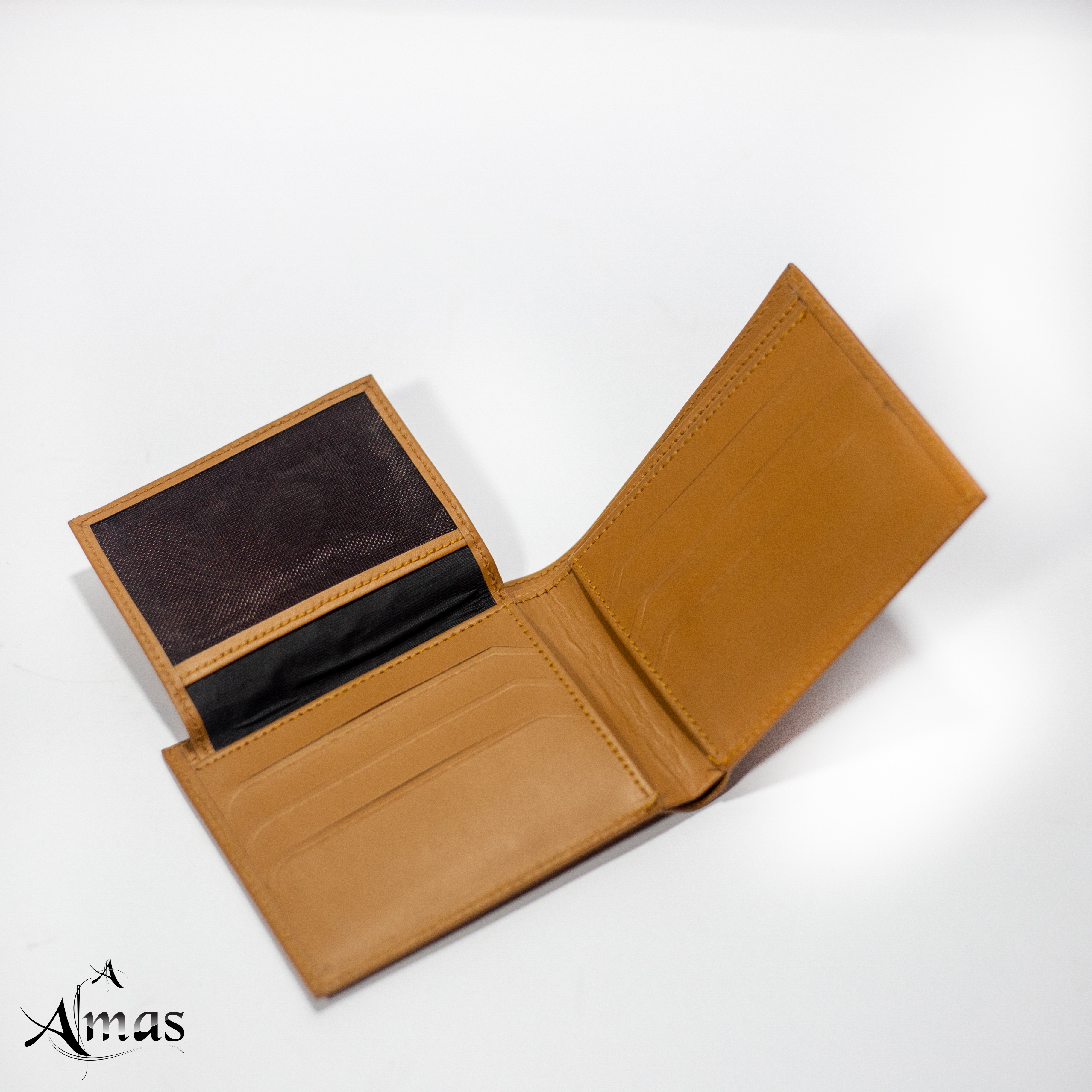 Almas tan wallet interior